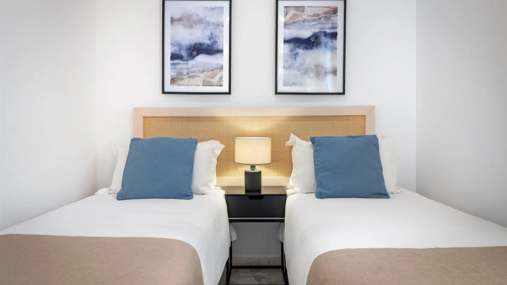 Magno Apartments Campana Seville